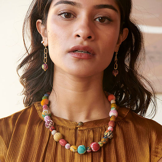 Kantha Calysta - kaulakoru