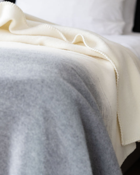 Merino- ja kashmirluksuspeite parisängylle | MoST - Ivory Mist