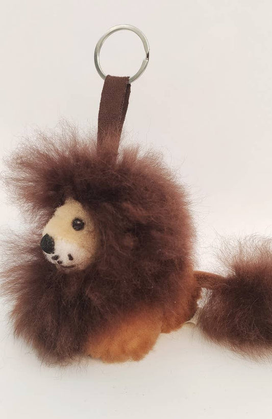 Alpakka-leijona-avainperä-WUAMAN-RAUHA Crafts