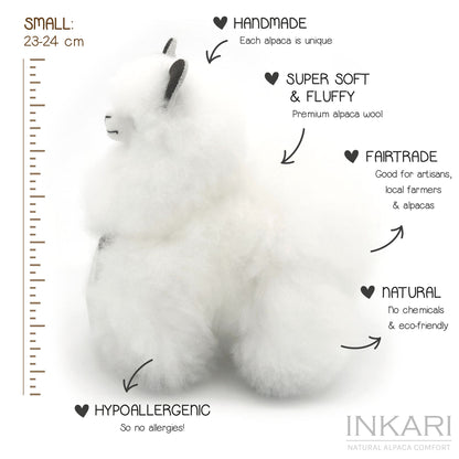 Elfenbensvit INKARI Natural alpacka-gosedjur — storlek medium, 32 cm, handgjort i Peru
