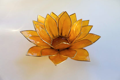 Capiz tuikkukynttilänpidike | Lootus - Suuri - Keltainen-RAUHA Crafts-RAUHA Crafts