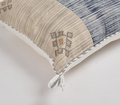 Broderat fyrkantigt kuddfodral i kuststil med tofsar-RAUHA Crafts-RAUHA Crafts