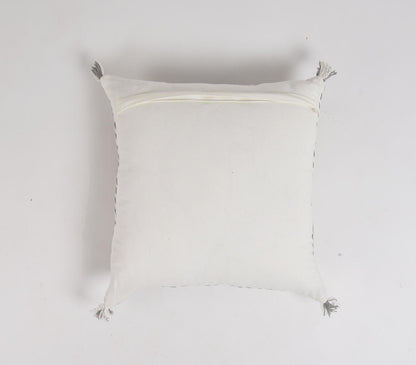 Broderat fyrkantigt kuddfodral i kuststil med tofsar-RAUHA Crafts-RAUHA Crafts