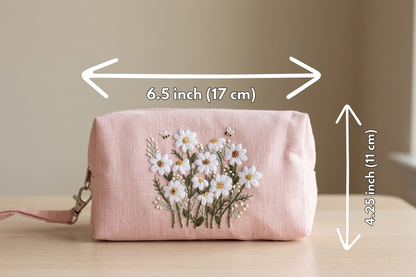 Käsin kirjailtu meikkipussi - vaaleanpunainen, kukkakuvioitu