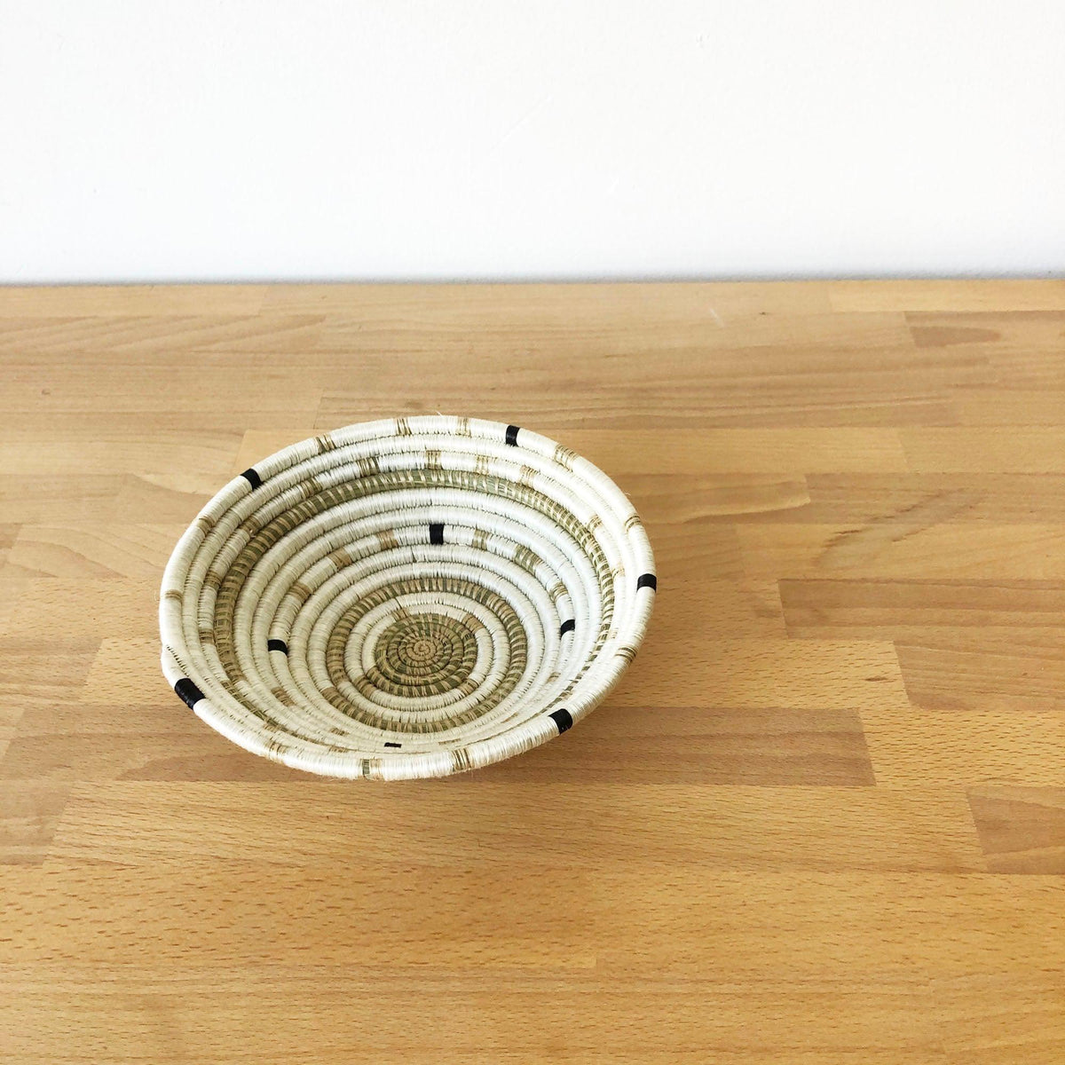 Liten skål i sisal & sweetgrass | Kanama-Amsha-RAUHA Crafts