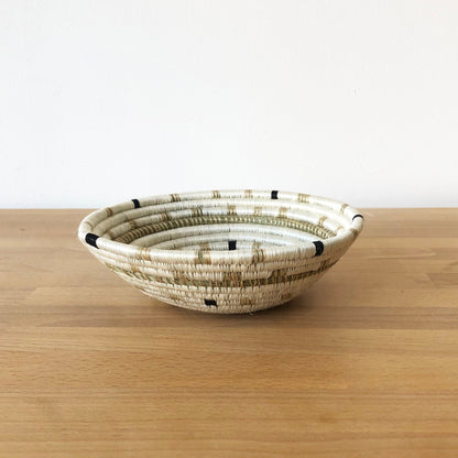 Liten skål i sisal & sweetgrass | Kanama-Amsha-RAUHA Crafts