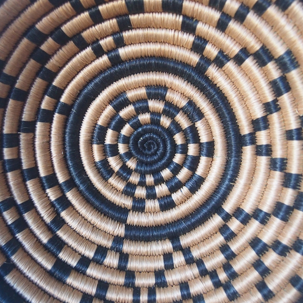 Pieni sisal & sweetgrass-kulho | Kitale-Amsha-RAUHA Crafts