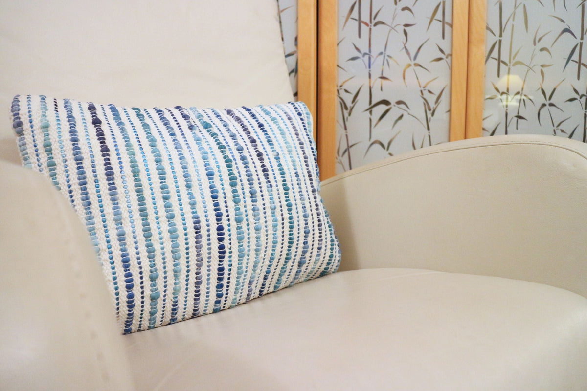 Raidallinen, teksturoitu suorakaiteenmuotoinen tyynynpäällinen - sininen-RAUHA Crafts-RAUHA Crafts
